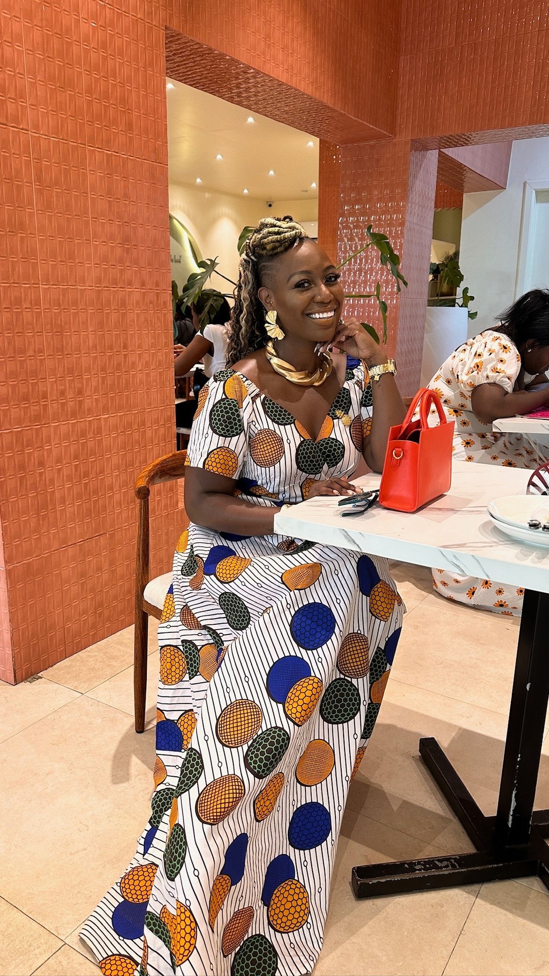 One year ago, I stepped foot in Ghana, and my heart still hasn’t recovered in the best way. 🌍🇬🇭
There’s something so powerful about experiencing life beyond your comfort zone, about witnessing firsthand how beautifully diverse God’s creation truly is. Every conversation, every tradition, every meal was a reminder that God is moving across the globe and His blessings are not confined to one place or one people.
Traveling to Ghana didn’t just open my eyes to another culture, it expanded my understanding of God’s love, unity, and purpose.
Wherever we go, He goes before us. And in every corner of the world, His goodness is waiting to be discovered. I’m forever grateful for the lessons, the joy, and the deep encouragement that came from this journey.🇬🇭✈️
Don’t be afraid to go. Don’t be afraid to grow.
🫶🏾Special thanks to my sister & friend, my AK @attorneyakosua , my favorite tour guide @bisberrytravels , my personal officer @everyoneluvsclifford, the ever-so thoughtful @giftynkansah for my custom box and cupcakes and my photographer @nk_photography_official_ who masterfully created and captured this life changing experience for me!☺️🫶🏾🇬🇭🎂
#Ghana #FaithJourney #CulturalConnection #GodGoesWithYou #BlessedToBeABlessing #Akwaaba