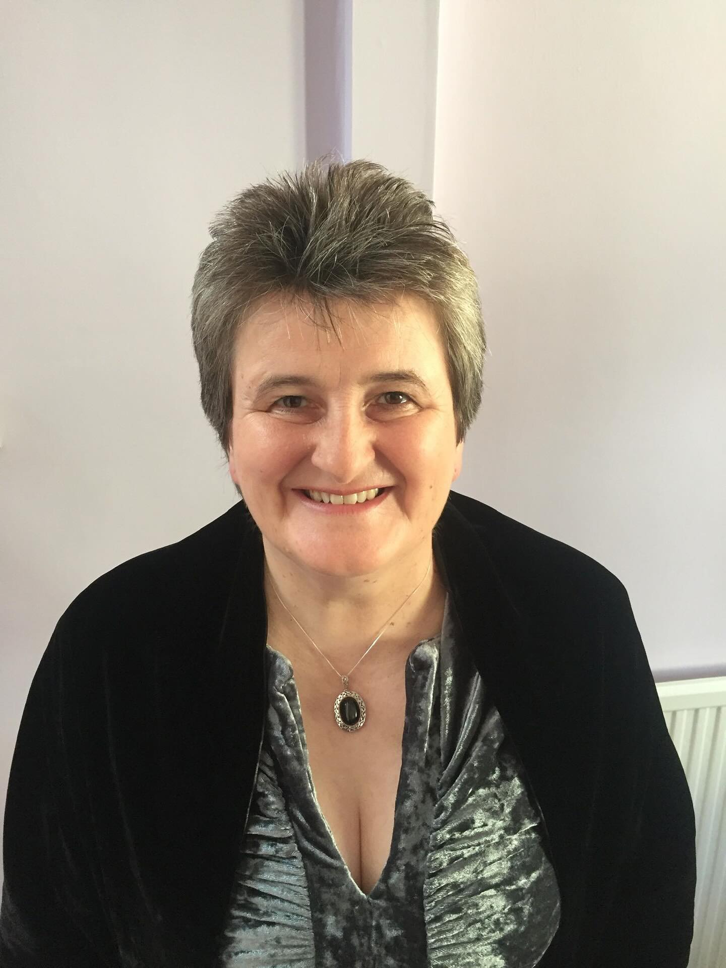 Meet the choir. @scottishtigger Alto. A chance re-acquaintance with Paul (tenor) at Leighton Buzzard station brought me back into the orbit of chamber choir world after a hiatus of some 20 years. A successful audition for Polymnia in 2015 & I’ve been learning a wealth of new (for me) music ever since with faves being Lauridsen, Gjeilo & Whitacre. However a highlight for me remains a classic piece of choral repertoire, Faure’s Requiem in 2019 - small forces, off the book - learning, listening, trusting, a liberating, exhilarating experience.