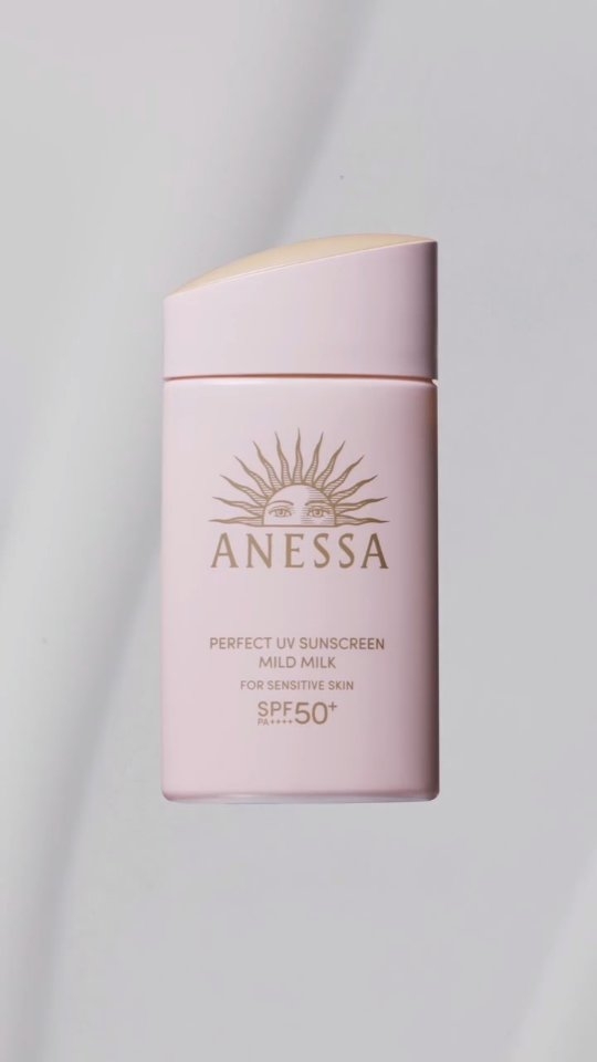 🌸 Anessa Perfect UV Mild Milk SPF50+ PA++++ — gentle protection for the most sensitive skin.
Designed for adults and children*, including skin prone to irritation. Feather-light texture that doesn’t weigh down or cause discomfort, yet provides reliable UVA/UVB protection even during active summer days.
💖 Free from additives, fragrances, colorants, and alcohol — only gentle care and maximum protection.
Perfect for daily use on both face and body.
☀ Don’t miss out! 15% off all suncare products until the end of summer.
🛍 Available in our online store specializing in Japanese and Korean cosmetics 🌐 www.skincareboxbeaute.com
Summer without compromise — protection and care from Japan.
*Not suitable for newborns.
#Anessa #JBeauty #UVcare #SPF50 #suncare #skincareboxbeaute #japanesebeauty #sunscreen #15off