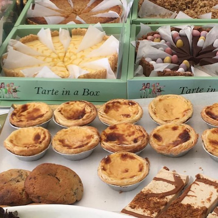 Introducing our Exhibitors 🤍
@tarteinabox
We are delighted to introduce Jane @tarteinabox to the Brocante, who will be offering a selection of delicious handmade slices of savoury, sweet & chocolate Tartes, as well vegetarian & traditional sausage rolls.
This beautiful artisan bakery stall will also offer Tea (Earl Grey, English Breakfast) or Douwe Egberts Coffee as well as punnets of fresh strawberries & chocolate sauce with a sprinkling of gold dust! 🍓
Come and shop with our fabulous small independent businesses, follow their accounts and meet them in person at the Summer Brocante @moylescourt 🤍
Monday 25th August 🎪
10 - 4pm
Moyles Court School
Nr Ringwood
New Forest
Tickets are now on sale through our website - see link in bio above 🎟️ or buy them on the gate when you arrive