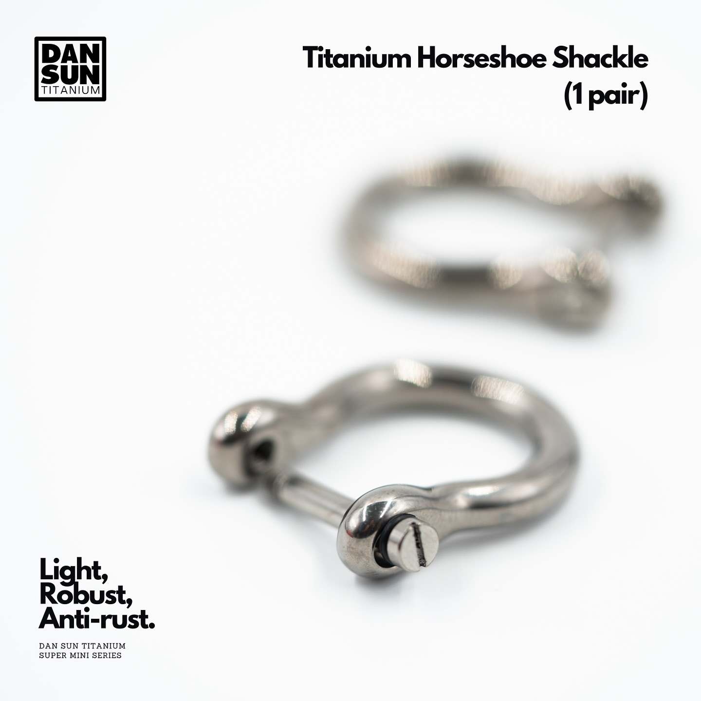 The Horseshoe Shackles are made of Grade 5 titanium and secured with a flat-head slotted threaded pin and an o-ring. They’re a simple yet perfect camera accessory.
Weight: 21g (1 pair)
Width: 30mm
Internal Width: 15mm
Available at dansuntitanium.com