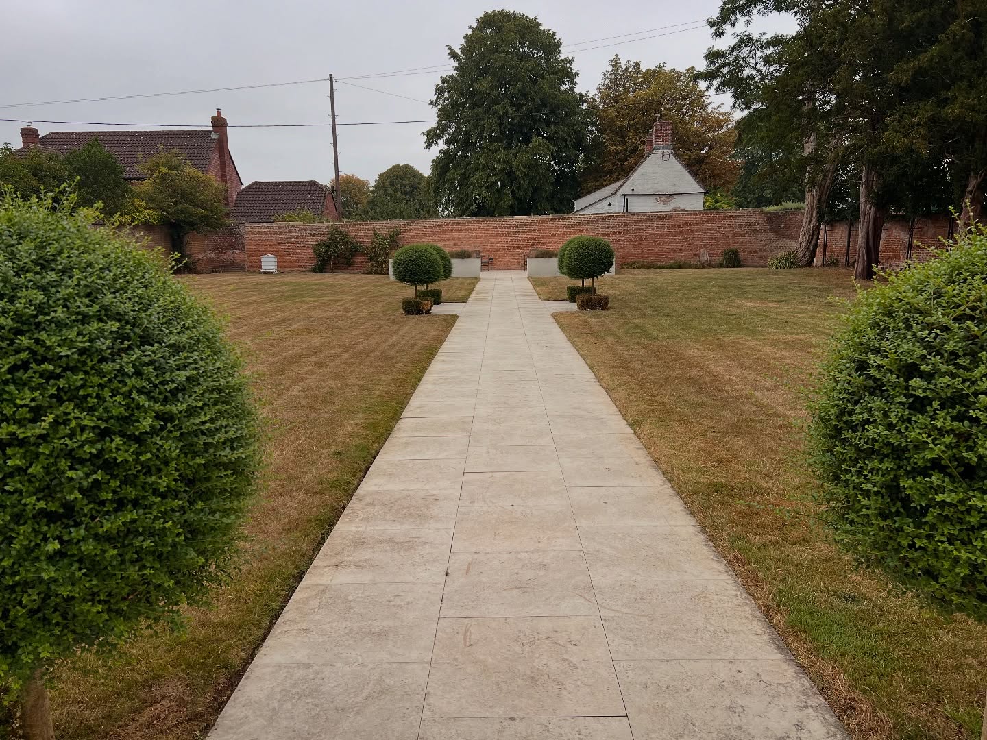 Keeping it neat, even in the heat ☀️🌱
The lawns might be dry in this weather, but today’s job was all about making them look their best. This property’s on the market, and with the owner away, it still needs to be in top shape for upcoming viewings 🏡✂️ Freshly cut, tidy, and ready to impress!
#GrassCutting #LawnCare #GardenMaintenance #KerbAppeal #OnTheMarket #PropertyCare #FirstImpressionsCount #GardeningLife #GardenCare #EstatePrep #ProfessionalGardening #SummerGardening #DryLawns #PropertyViewings #GardenGoals #OutdoorSpace