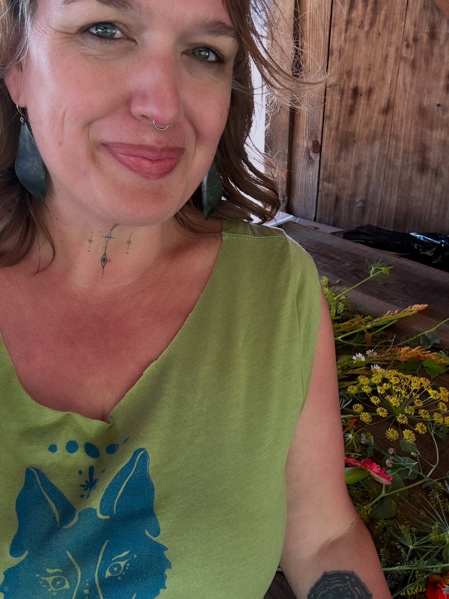 I had the best day at Earthbound Farmstand teaching a Cyanotype workshop. We printed cotton bandanas with fresh flowers gathered right from the farm, and the results were magic. I always forget just how much joy there is in teaching the things I love, until I’m in it again. Watching that spark of excitement in everyone as their prints came to life was such a beautiful reminder of why I do this. 💙
Thank you to all of you lovely ladies that joined me.