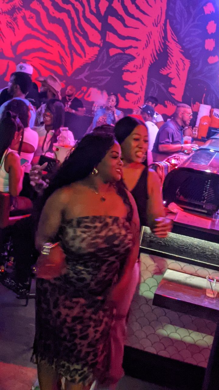 25 & up say the "R&B SATURDAYS" goes up!
30 & up say it's literally!
35 & up say that it goes down on Saturday!
TC's generation says "R&B SATURDAYS @Baru " is OFF THE CHAIN!!
As always, 200 FREE passes are available online until gone
(www.DELUXNIGHTLIFE.com - link in bio). Afterwards, either buy a ticket or pay at door... No matter how you get in, JUST GET THERE EARLY as we celebrate TC's BIRTHDAY with @KayKayTheHost
••••Doors open @ 11 ••••••
°°°°°°°°°°°°°°°°°°°°°°°°°°°°°°°°°°°
Presented by @TCent & @ChrisPaul513 / @Delux513