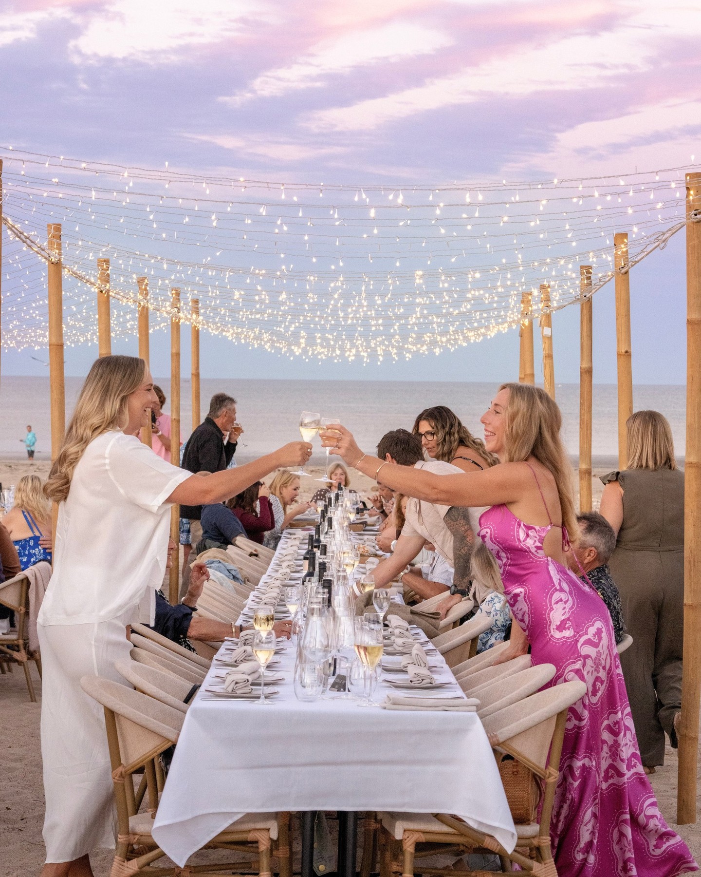 Under the full moon at Mantarays… and wow, did the moon deliver!
A light veil of cloud gave the night a cosy warmth, but the view of the moon rising over our heads was pure magic. Add in an exquisite meal and the best company, and it was unforgettable.
Here’s a little taste of the night - full highlight reel dropping soon!
This weekend we’re keeping the good times rolling:
Fri – Froth’s 5-course Beergustation
Sat – Whalebones Hoe Down
📍Exmouth locals + visitors, get your tickets before they’re gone!
📷 @gascoynemedia @scottplume @jydeeleo