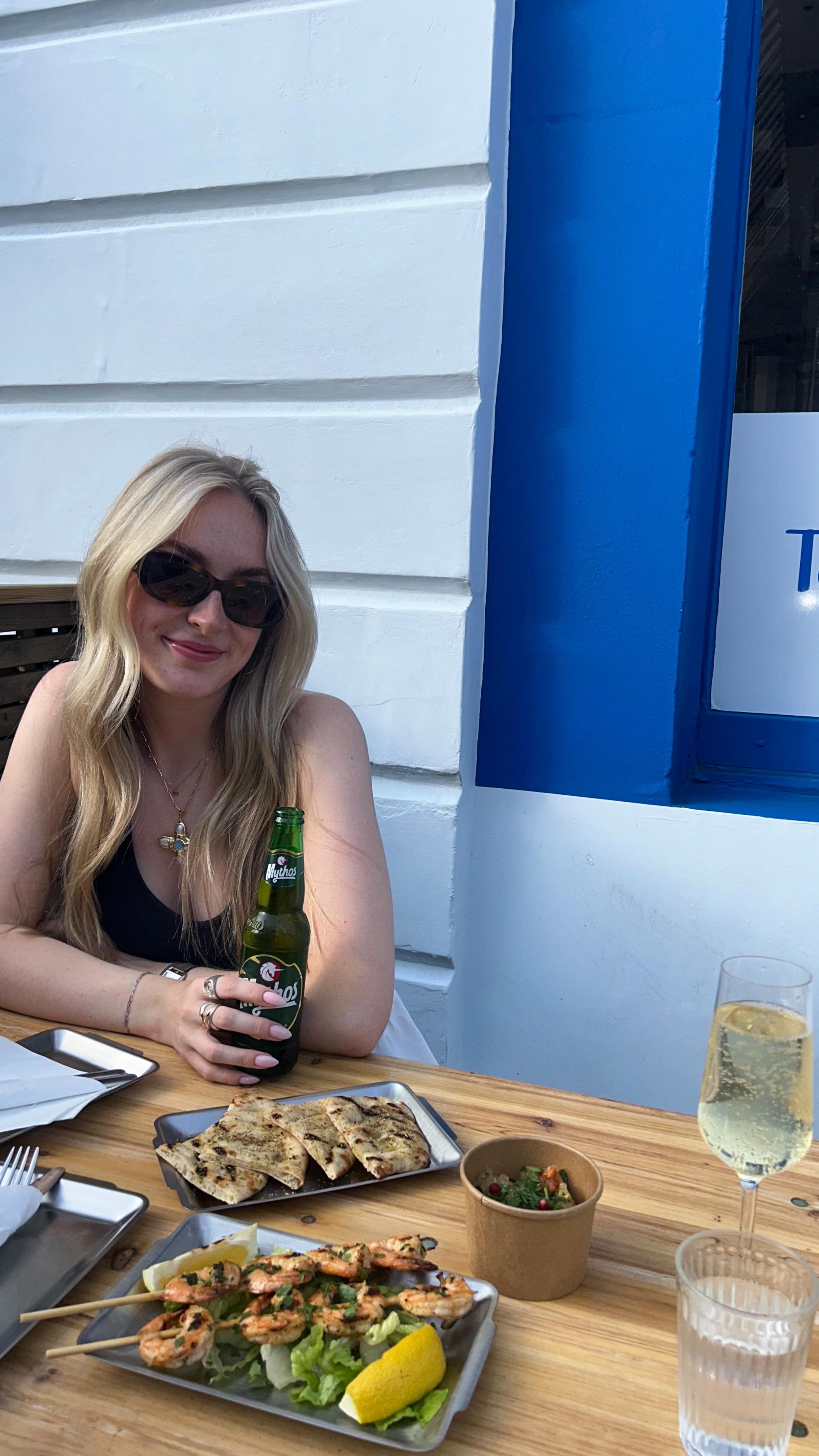 Found our Greek summer spot right in the heart of Edinburgh 😉 and even better with 10% off for GG members 🩷
We had 👇🏻
🦐 Grilled prawn skewer
🍆 Melitzanoslata (with pitta)
🥙 Mixed Gyros
🥙Souvlaki wrap
📍 Nixos Greek Street Food- Tollcross & Portobello
You can get your GG membership via the link in bio 🩷
*Invite/ Part of GG membership