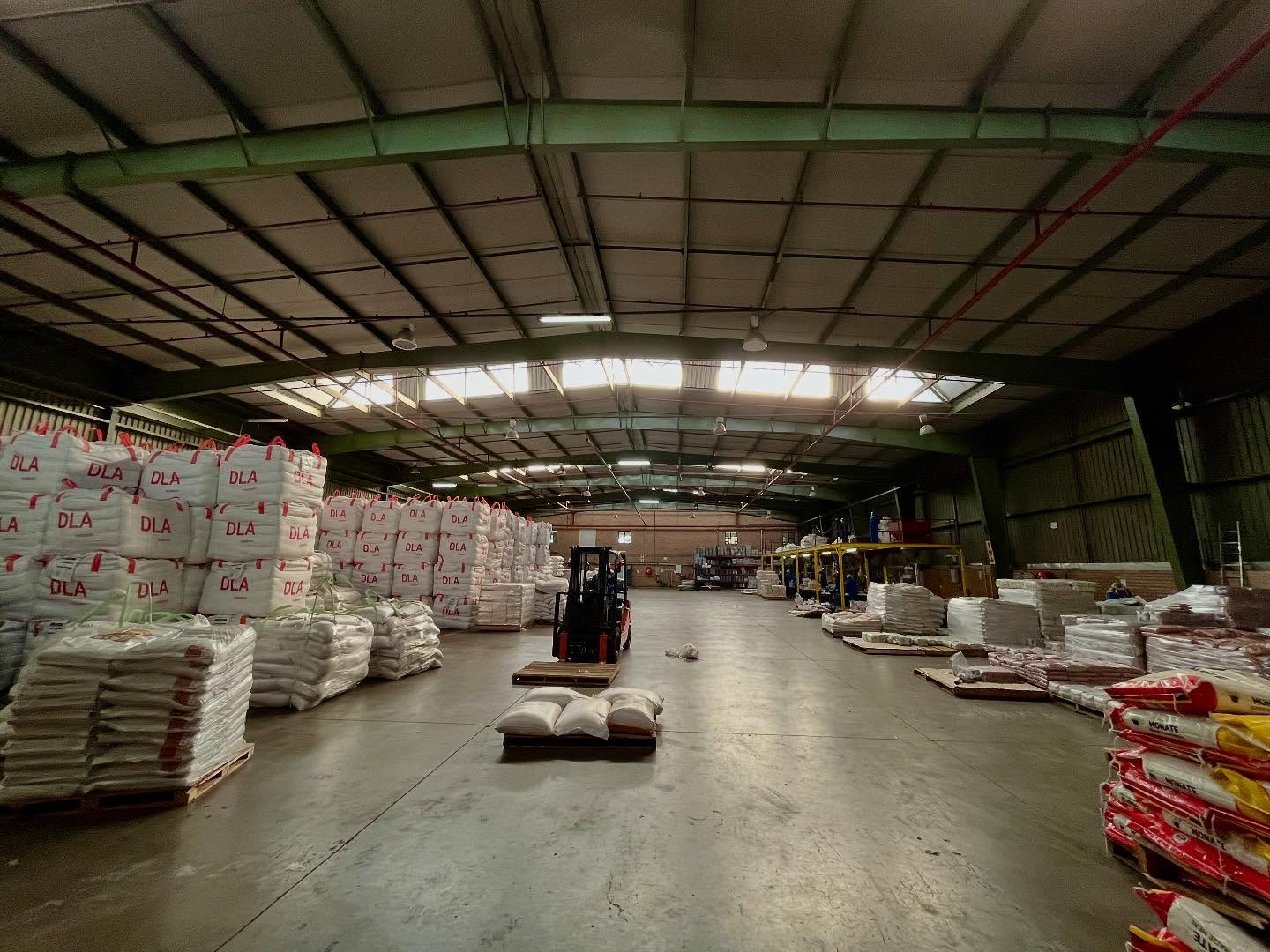 “Overflow storage in full swing – stacked high, moving fast 🚛📦 #WarehouseLife #OverflowStorage #Logistics #SupplyChain”