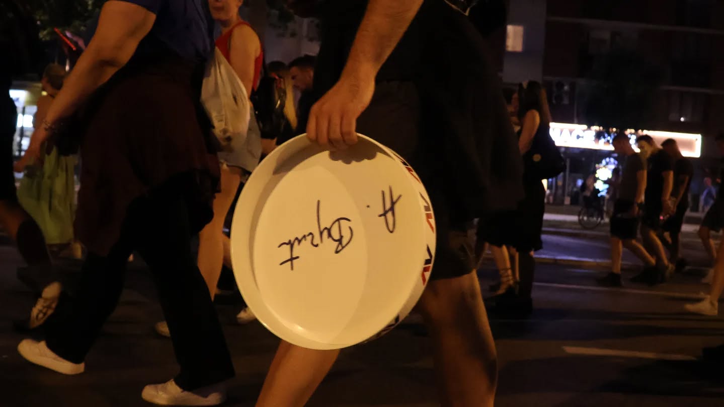 Iz Novog Sada s ljubavlju
#krvavevamruke #pumpaj