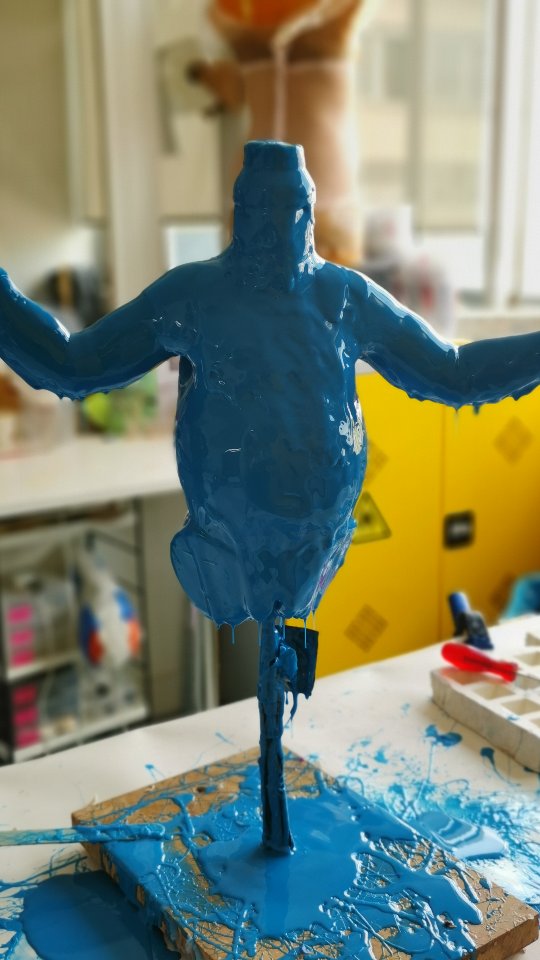 Blue silicone bath 💙
Bath by @mariemakeupsfx
#cinebaby #fakebaby #siliconebaby #prosthetics #props #makeupartist #sfx #siliconeprosthetics #specialeffects #makeupeffect #silicone #fake #fx #blue #imblue