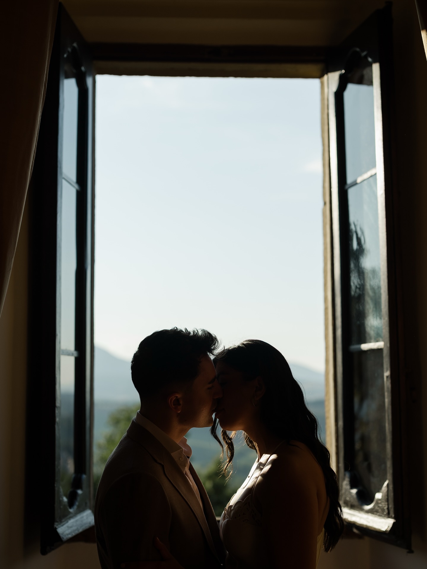 Part two
A bit different from my norm but when I saw that light in this gorgeous room I knew I had to try to play around with it ….