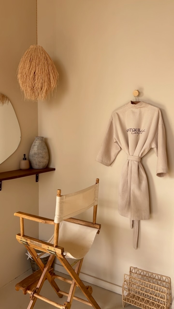 This weather is giving ultimate Med vibes! 🌱
Last minute availability this week, message and secure your session today!