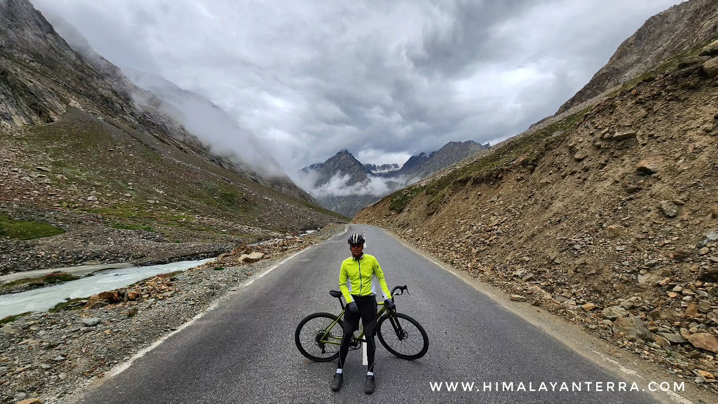 Love Gravel bikes? We got a great itinerary for you. Get in touch for a fully guided expedition in the Himalayas with us. - www.himalayanterra.com
#himalayanterra #mountainbiking #gravelcycling #motorcycleadventure #himalayas #adventures #gravelbikeworld #gravelbike #mountainadventures