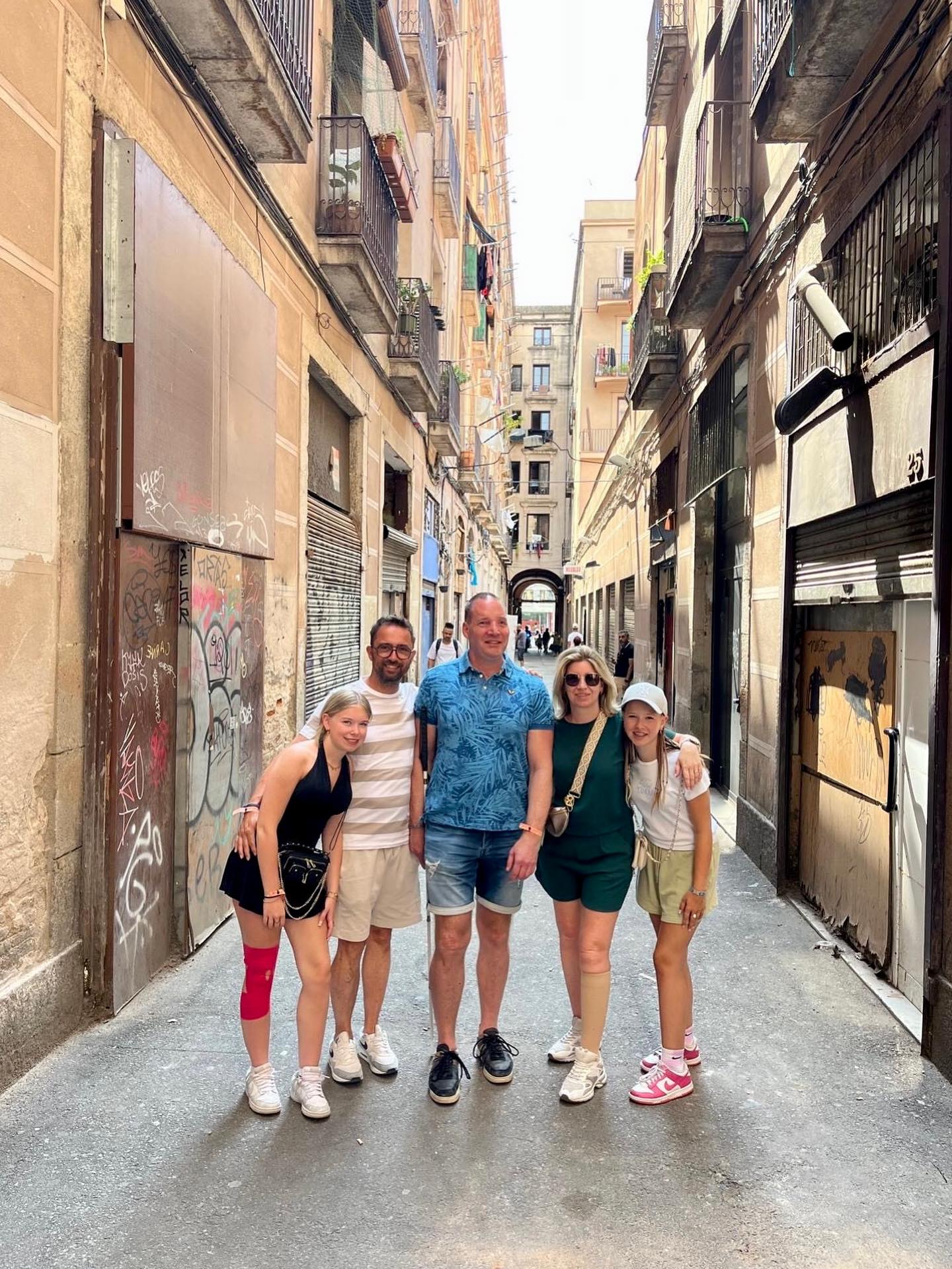We hadden een hele fijne klik met deze lieve familie uit Brabant tijdens een wandeltour door bekende en minder bekende delen van Middeleeuws Barcelona.