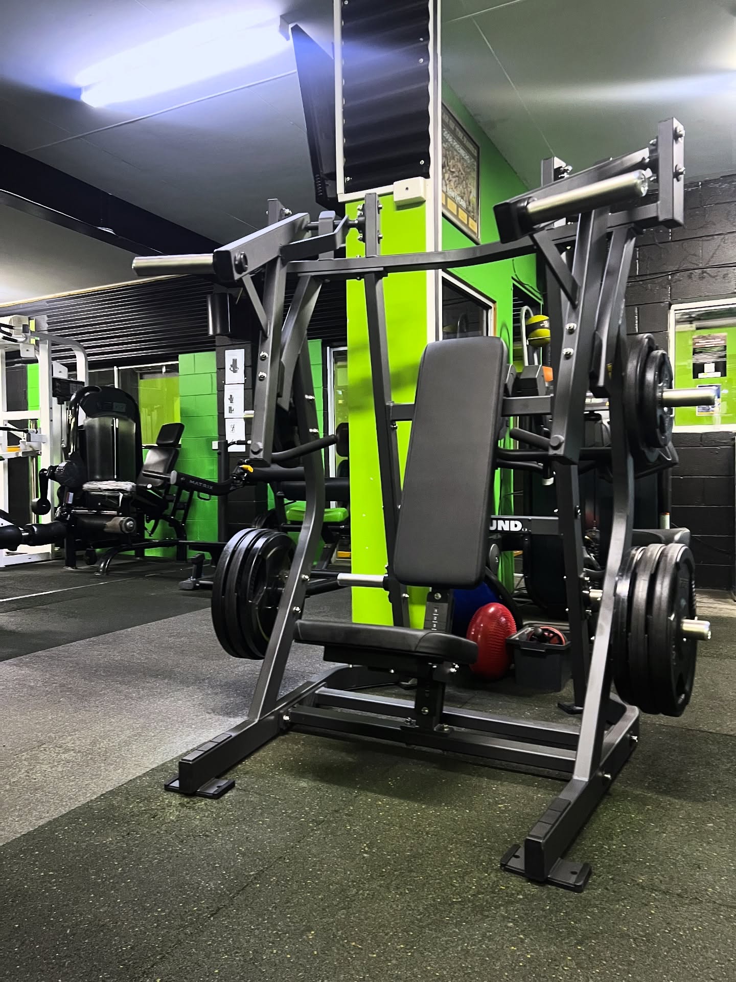 Our latest upgrade, @compoundfitnessaus chest press is here & installed 💪
#korfitness #korfitnessandhealth #gymupgrades