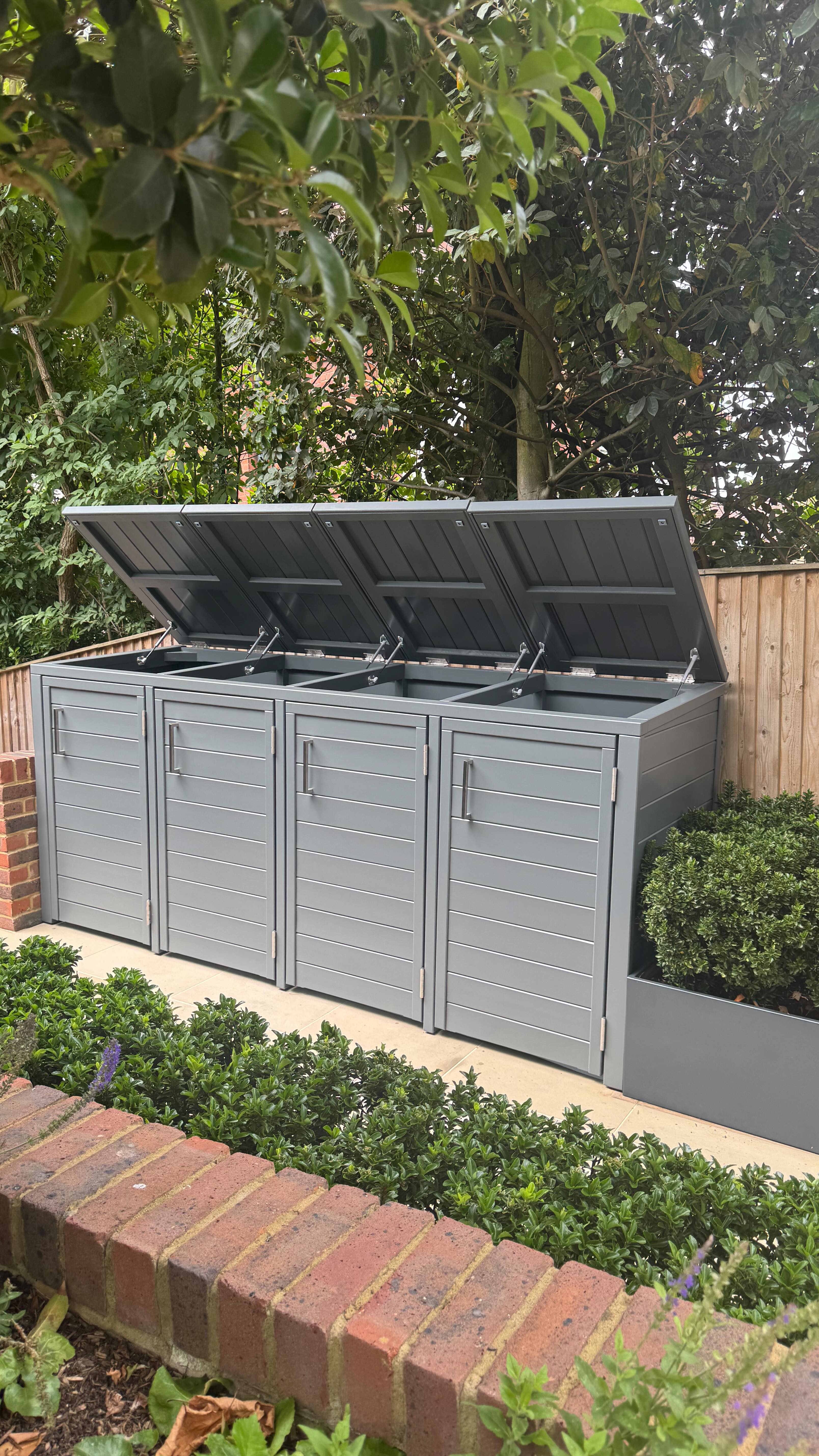 Our premium bin store.
Available in a wide range of colours.
Can be made bespoke and to suit a slope.
#binshed
#thebinstorecompany.
#wheeliebinstore
#london
#londonfrontgarden
#Garden
#gardenstorage
#gardendesign