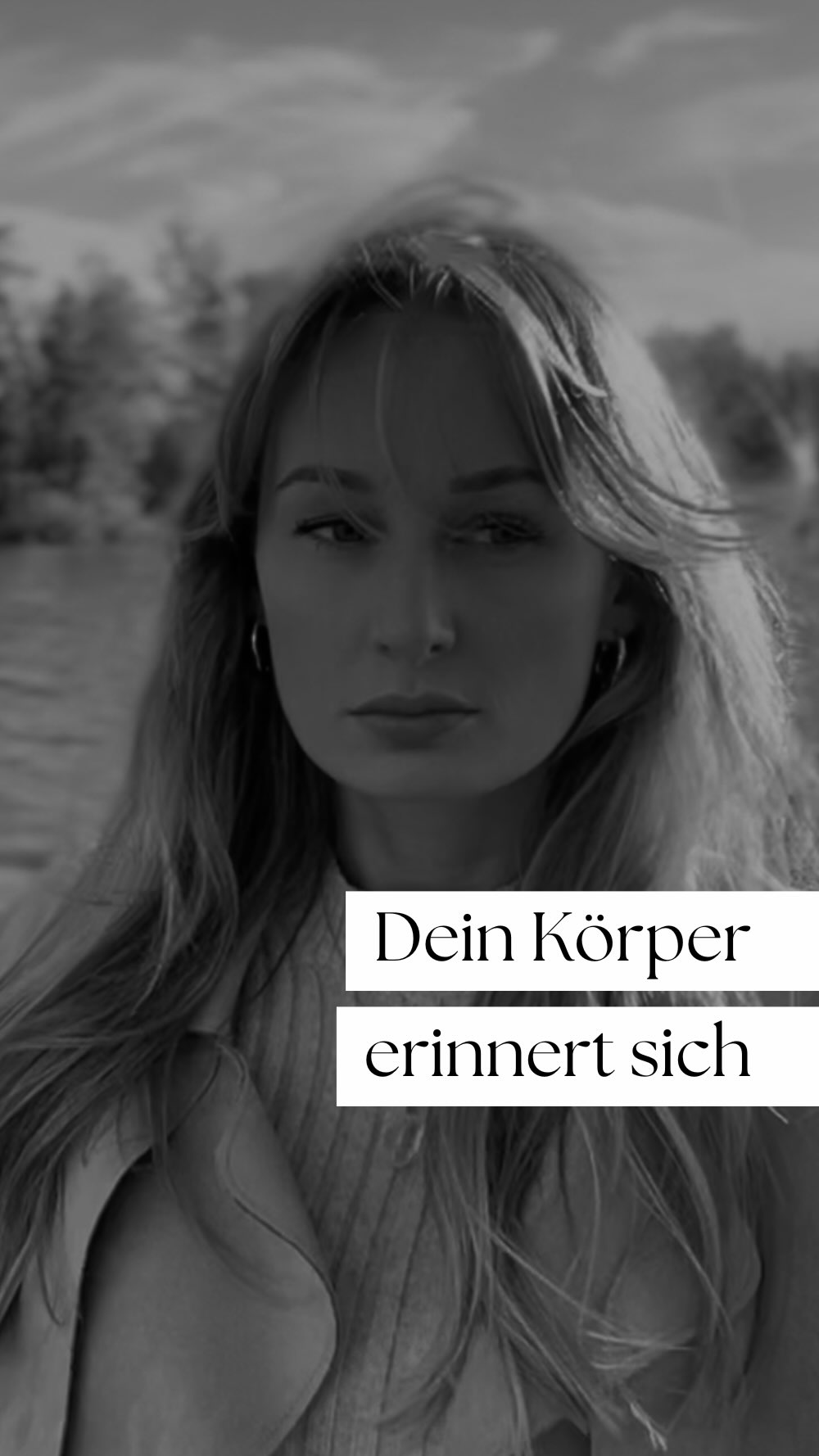 Manchmal fühlen wir uns plötzlich traurig, wütend, überfordert. Ohne richtigen Grund & vielleicht fragst du dich auch: „Juuunge, warum musst ich denn jetzt so überreagieren?“🫠
Pass auf… is ganz „normal“: wenn dir in deiner Kindheit Sicherheit, Verbindung, Liebe gefehlt hat, hat dein Nervensystem gelernt, sich anzupassen.
Vielleicht hast du gelernt, ständig wachsam zu sein z.B. immer bereit nichts falsch zu machen oder vom bösen wortlosen Blick deiner Eltern abzulesen, was sie grad von dir wollen. WTF als könntest du Gedanken lesen???
Oder du bist mit der Zeit abgestumpft, um emotional zu überleben…
Diese Muster verschwinden nicht einfach. Sie zeigen sich heute, in deinen Beziehungen (oh Gott was sind unsere Partner nur bitte für krasse Spiegel!), in deinen Triggersituationen und wie du über dich selbst denkst (& sprichst).
Warum du dich nicht an alles erinnern kannst? 🧠
Weil dein Gehirn überleben wichtiger findet als Erinnerung. Wenn etwas zu bedrohlich war, wird es weggeschoben. Aber dein Körper speichert alles. Jede Angst. Jedes Gefühl. Jede Reaktion.
Die gute Nachricht: du kannst dein Nervensystem neu programmieren.
Mit Körperarbeit, der Arbeit mit deinem Unterbewusstsein und dem Verständnis deiner Bindungsmuster kann dein System lernen:
Es ist sicher. Du darfst raus aus dem Überlebensmodus.
❗️Denn ja - bist hier nicht nur um zu über-leben!
Bei deiner Heilung geht’s nicht darum, dich selbst zu zwingen, „einfach darüber hinwegzukommen“. Es geht darum, soweit möglich n Umfeld & Beziehungen zu kreieren, in denen sich dein Nervensystem ruhig, unterstützt und sicher genug fühlt, um die Muster der Vergangenheit zu VERLERNEN.
#tiefenpsychologie #nervensystem #hypnose #psychologie #emdr #trauma #hypnobirthing #innereskind #schattenarbeit