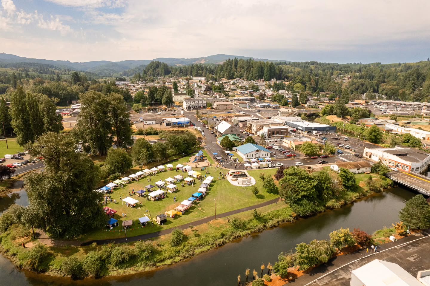 Join us this Saturday for the 2025 Clatskanie Farmers Market and Garlic Festival! It's the 10th anniversary!
This is our hometown's favorite summer event, and you won't want to miss out on treating your taste buds to some of Oregon's best garlic-y goodness!
Held in Cope's Park in Clatskanie, tomorrow, 10-3!
See you there!