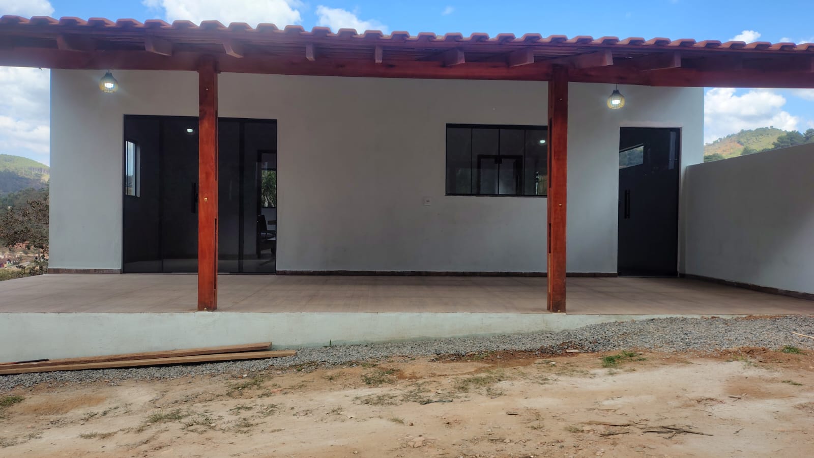 💥OPORTUNIDADE ÚNICA! CASA DE 110M² COM EXTENSO TERRENO DE 320M² NA ENTRADA DE DELFIM MOREIRA MG💥
Deslumbre-se com esta casa nova de 110m², estrategicamente posicionada em um terreno de 320m².
✔2 Dormitórios (Sendo uma suíte)
✔ Sala ampla;
✔ Cozinha;
✔ Banheiro social;
✔ Área de serviço;
✔ Garagem para até 4 carros;
✔ E uma vista panorâmica espetacular;
Terreno: 320m²
Área contruida: 110m²
agenda sua visita:
https://www.nacionaldm.com.br/venda/casa-de-110m%C2%B2-com-extenso-terreno-de-320m%C2%B2-dispon%C3%ADvel-na-entrada-de-delfim-moreira