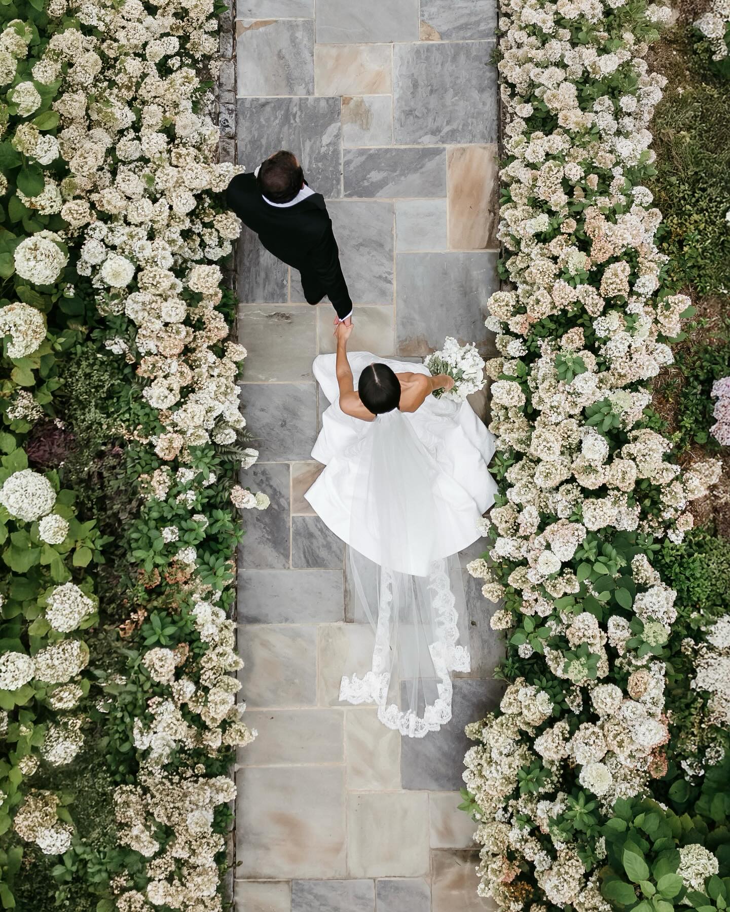 E l i z a b e t h + F r a n k
8. 9. 25 | H i g h l a n d s, N C
Congratulations to the newly weds, Mr. & Mrs. Wyatt! Filled to the brim with blooms, lush summer greenery, and fresh mountain air. A stunning event put together by @toast_events @toast_kerri. We were surrounded by endless love and happy tears all day!! What a beautiful beginning to forever together!
Planning: @toast_events @toast_kerri
Venue: @oldedwardsevents
Photo: @ashlyncathey.photo
Video: @nebofilms_
Beauty: @erinvryser
Florals: @floressenceflowers
Band: @perfect10band
Rentals: @crushbyeventworks @maple.and.claire @nuagedesignsinc @professionalparty
Stationary: @simplyputpaper