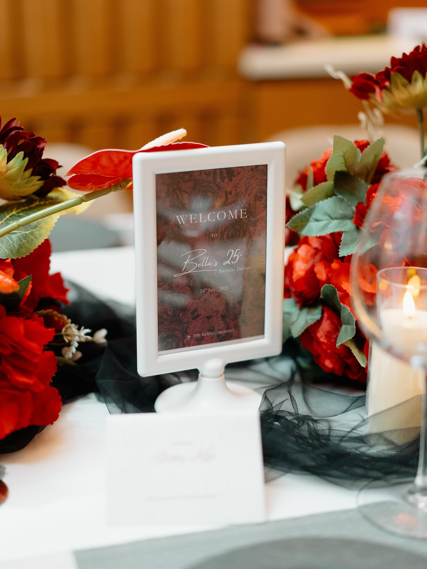 Every detail is a promise .
from the satin napkins to the velvet roses.
📍 Venue: VIP 3 , PENTHOUSE ON 19th
📸 : @lumens.photo
📞 Contact : +62 853-8387-6801 (Whatsapp Available)
💌 Email : thekimsgardenia@gmail.com
#tabledecormedan #thekimsgardenia #thekimsgardeniaexperience #thekimsgardeniasignature