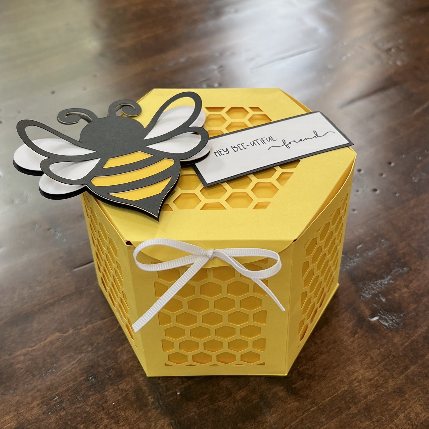 I created this adorable bee-themed gift box! 🐝✨ It has a cute honeycomb design with a bee on top. Perfect for spreading some summer vibes and sharing a thoughtful gift! 💛🌼 @cricut
#cricutmade #cricutcrafts #beetheme #honeybee #friendgifts #summertime #summervibes☀️️ #giftboxcustom