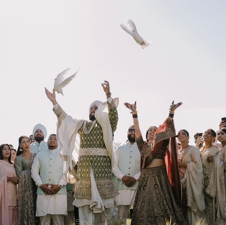 From releasing doves with their crew to striking those “straight-to-print portraits! Preet and Jag’s day was an epic one this year!
#print #printyourphotos #realmoments #vancouverwedding #vancouverweddingphotographer #sikhwedding #indianwedding #surreybc
Shot for @vissaremediagroup
Photographer @twinographystudio
DM for more details and how we can capture your epic adventure!