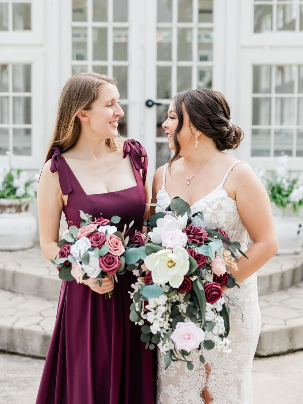 It’s always a good day when you start to get wedding photos back from the photographers! 🙌
There’s also few things sweeter than getting to do the florals for your besties wedding 💕
#weddingflorals #wedding #weddingpictures #bride #bridesmaid #rainydaywedding #goodday