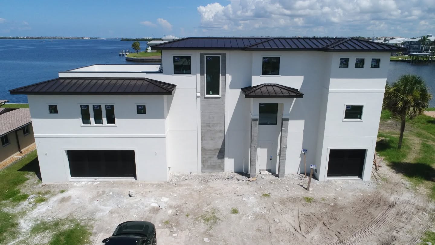 A view from the sky ๐
Exterior paint is done, garage doors installed, and flooring is going down โ
#Constructionupdate #qualityhomesofpc #qualitybuilt #custombuild #swflcustomhomebuilder #customhome #3storyhome #3storyhomedesign #manasotakey #underconstruction #constructionprogress
