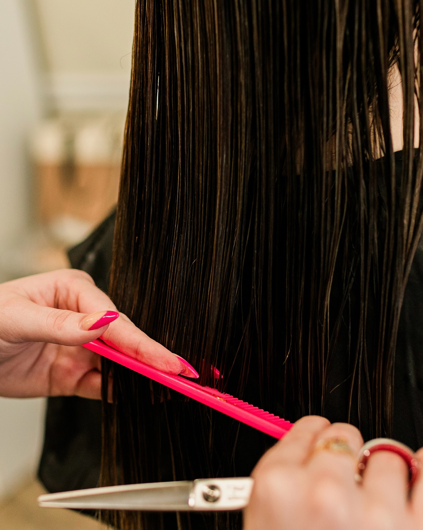 Did you know regular trims are the secret to healthy, gorgeous hair?💇♀️✂️
Say goodbye to split ends, hello to stronger strands, and keep your style looking fresh and flawless.
Sometimes, a little snip is all you need for a big difference!
Make sure to secure your next appointment now just in time for all the fall festivities…because fall really IS just around the corner! 😱🍂🍁
Find the link in our bio or use the link below 👇
https://sisterssalon.glossgenius.com/
.
.
.
.
.
.
#sisterssalondixon #kerastase #hairproducts #haircare #treatyourself #beauty #fullservicesalon #hairsalon #hairstylist #hairstylistlife #hairtips #dixonhairstylist #vacavillehairstylist #davishairstylist #sacramentohairstylist #bayareahairstylist #californiahairstylist #norcalhairstylist