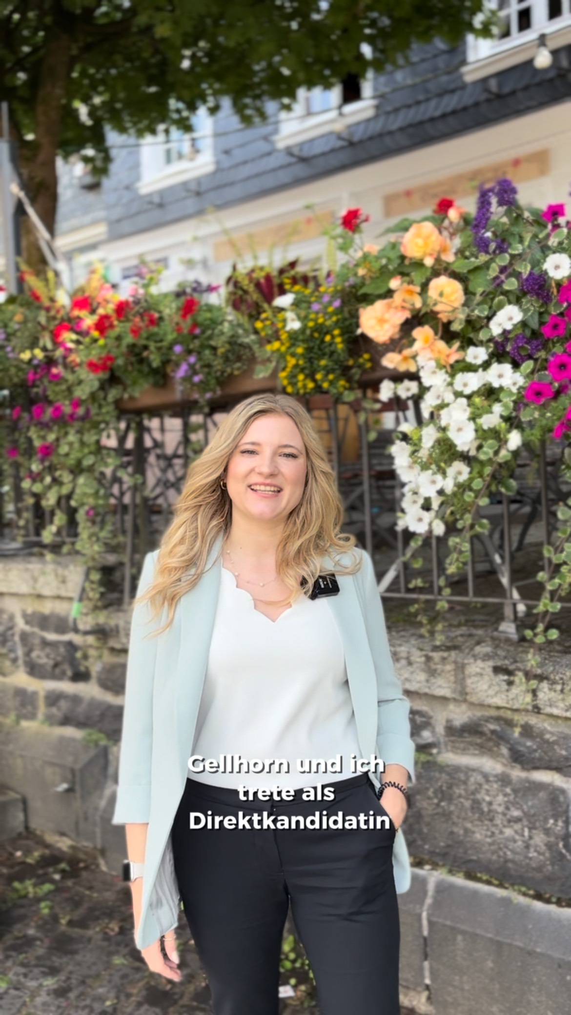 Eileen Gellhorn kandidiert für den Bezirk Zentral – Zum Holz – Ketzberg.
Sie steht für Transparenz, Ehrlichkeit und den Mut, Dinge wirklich nach vorne zu bringen.
Eileen ist überzeugt: Solingen kann mehr. Mit klaren Worten und direkter Art will sie Veränderung anstoßen – für eine Stadt, auf die wir alle stolz sein können.
Wir sind froh, dass Eileen unser Team verstärkt und mit uns für ein neues Solingen kämpft. 🧡
#sgzukunft #solingen #kommunalwahl2025 #füreinneuessolingen #mutig #transparent #bürgernah