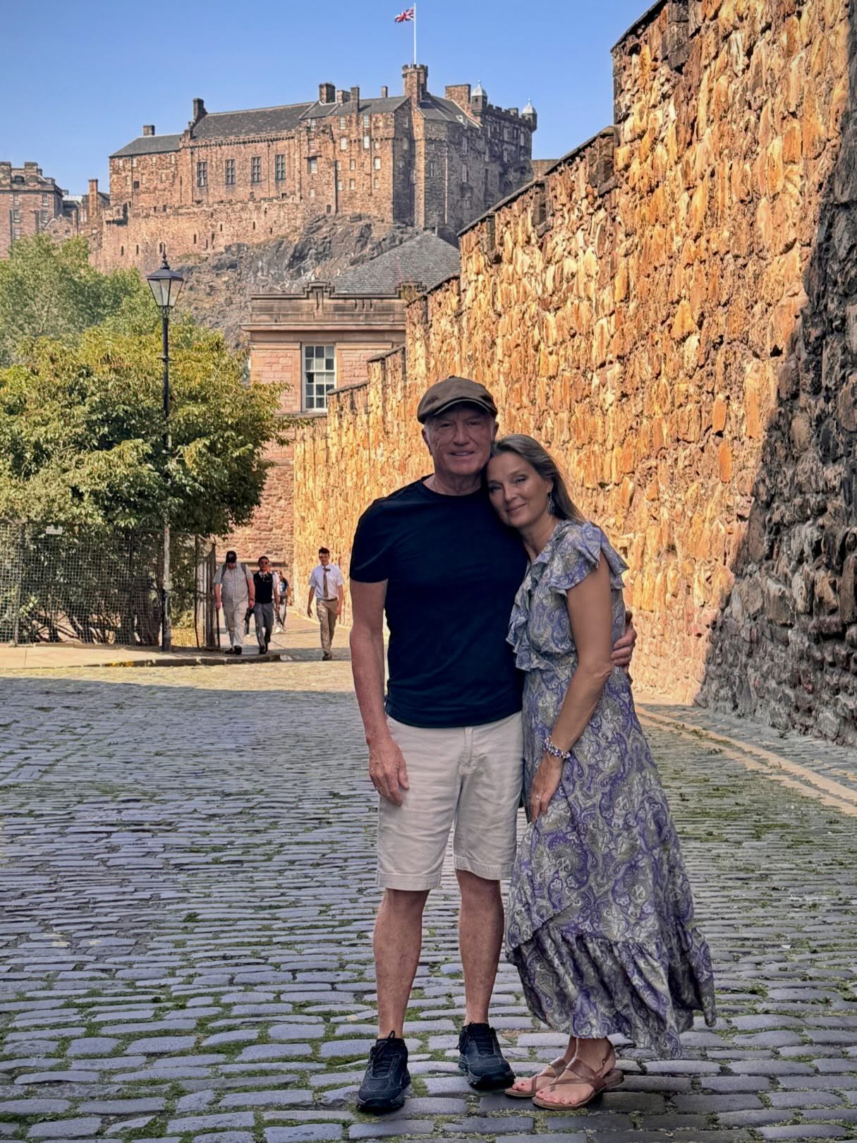 Sunny, blue skies and 85 in Edinburgh, Scotland… with Heidi, her son, Christopher, wife Rahab and three gkids……let’s do it #edinburgh #scotland #familyvacation