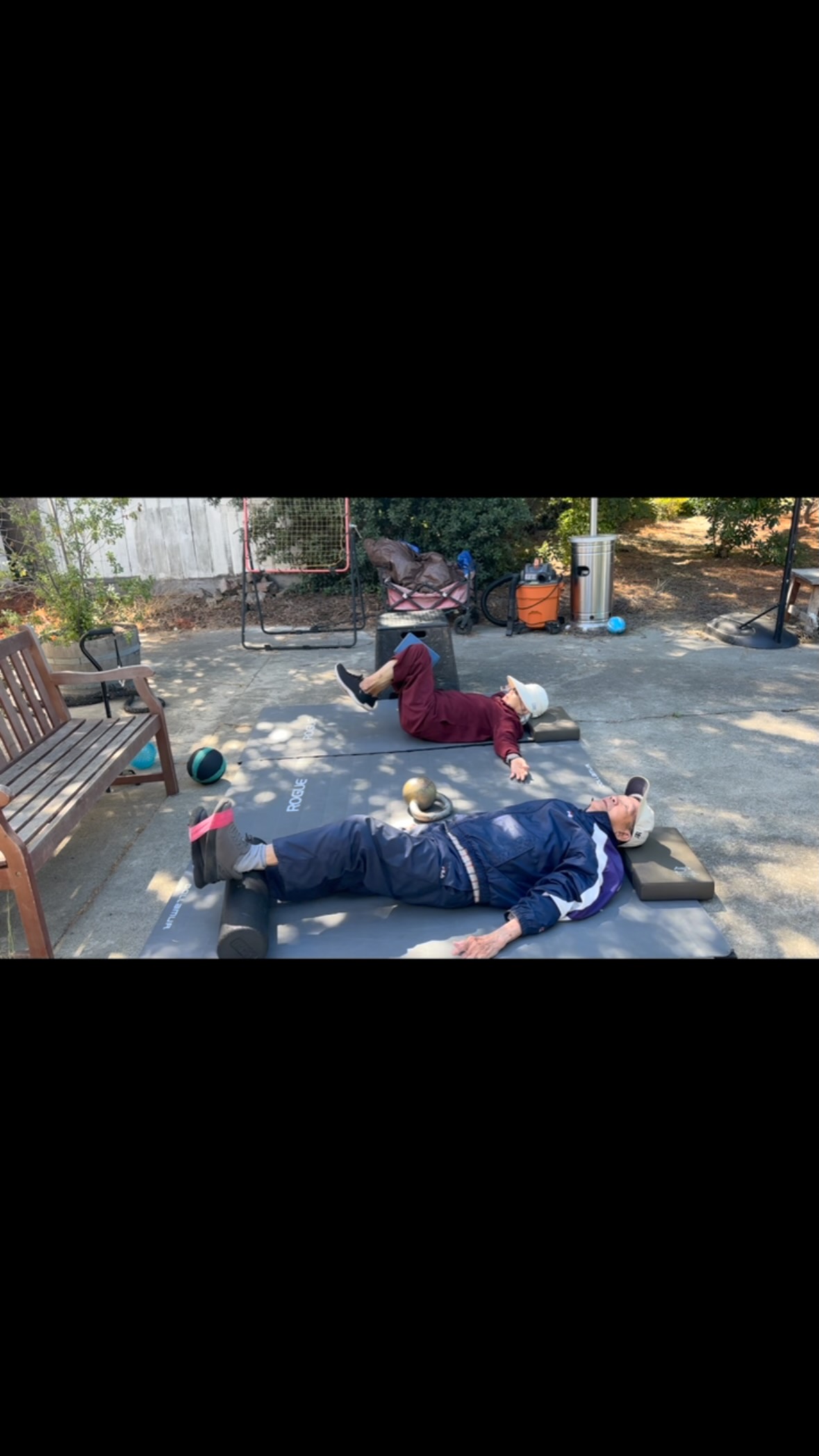 Mostly DNS inspired things. Various constraints. @craigliebenson is always talking about making things task-based and letting people figure it out. I’m trying to create that here. Squats, dumbbell floor presses, and cable rows not shown. Power, speed, and agility are usually there as well. Training to interact with the ground: absorb and produce force to get up, move around, and prevent falling.
#strength #longevity #fitness #dynamicneuromuscularstabilization