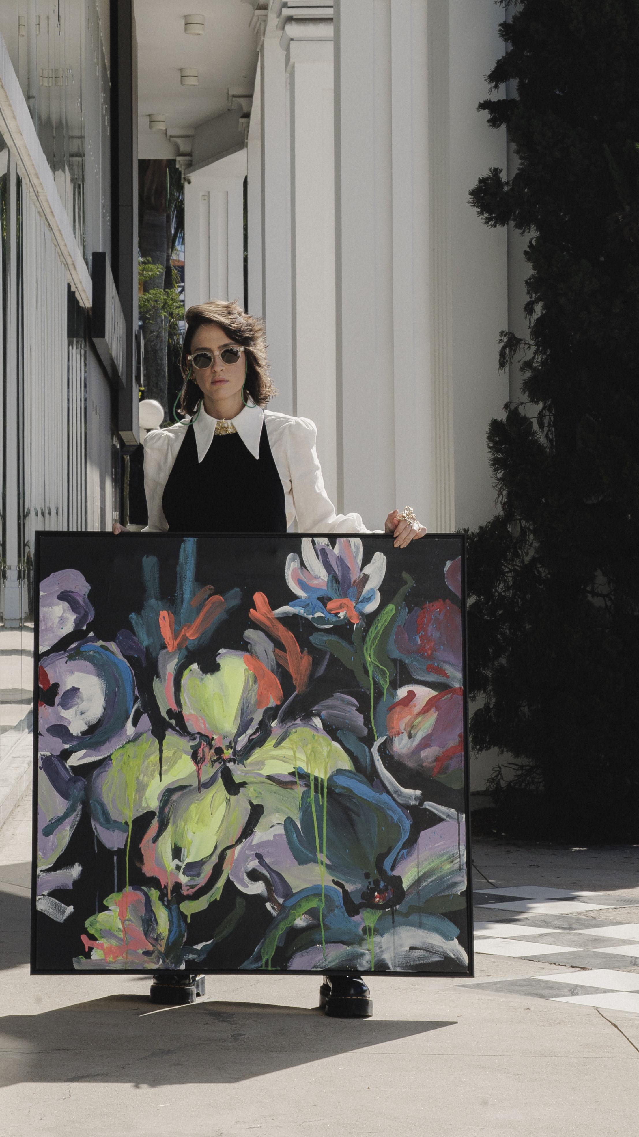 O gestual vibrante de @laisodeli dá vida ao universo visual da DW! Tour Balneário Camboriú 2025.
De 19 a 22 de agosto, sua obra toma conta do CasaHall Design Shopping em um convite a sentir e experimentar.
Prepare-se para viver Ambientes que despertam sentidos durante a @dwsemanadedesign.⏳ A contagem regressiva começou.
🗓️ 19 a 22 de agosto de 2025
📍 CasaHall Design Shopping | Av. do Estado Dalmo Vieira, 4770 - Estados, Balneário Camboriú - SC
👉 Programação em dwsemanadedesign.com.br
📹 @joao.pedro.varela