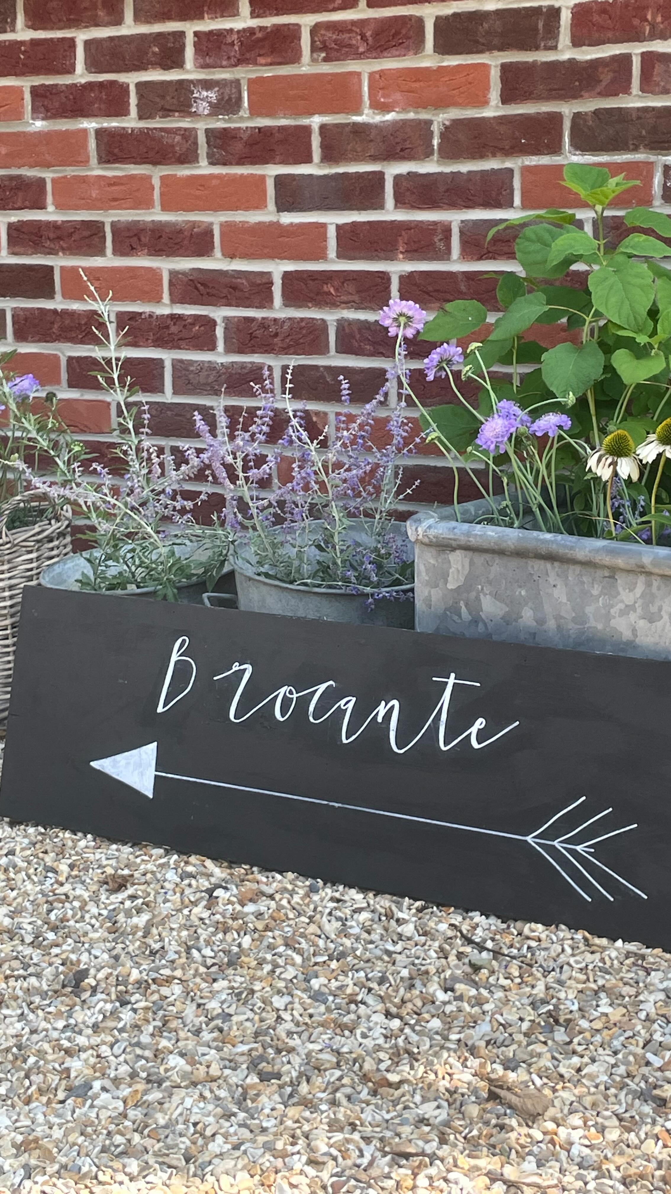 Late summer days at the Brocante……
It’s just a week now until we open our wonderful Summer Brocante, in the picturesque setting of the New Forest 🌿
With New Forest ponies roaming along the lanes, the rural landscape of the New Forest heaths and woodland as a backdrop, this is a beautiful setting for a day out on Bank Holiday Monday 🎪
A little piece of France will be coming to @moylescourt on Bank Holiday Monday, with a curated selection of 40 Exhibitors set within the relaxed grounds of this beautiful old country house of @moylescourt 🇫🇷
The stalls will be set out on the lawns under the trees and in the dappled shade of the courtyard, and our local artisan foodies will be waiting to serve you freshly ground morning coffee and pasties or a pancake. There will be wood fired pizza, light lunches and cream teas, and you can sit down and relax at one of our cafe tables to soak up the atmosphere ☕️
We hope you can join us too! 🎪
Tickets can be bought now in advance - see link in bio above.
All adults £7:50 | children U14 free 🎟️
Dogs on leads welcome 🐶
Accessible parking & facilities 🚗
For more details about the event and a full list of Exhibitors, please look at our website ~ link in bio above.
Sign up to our newsletter to hear our latest news 😊