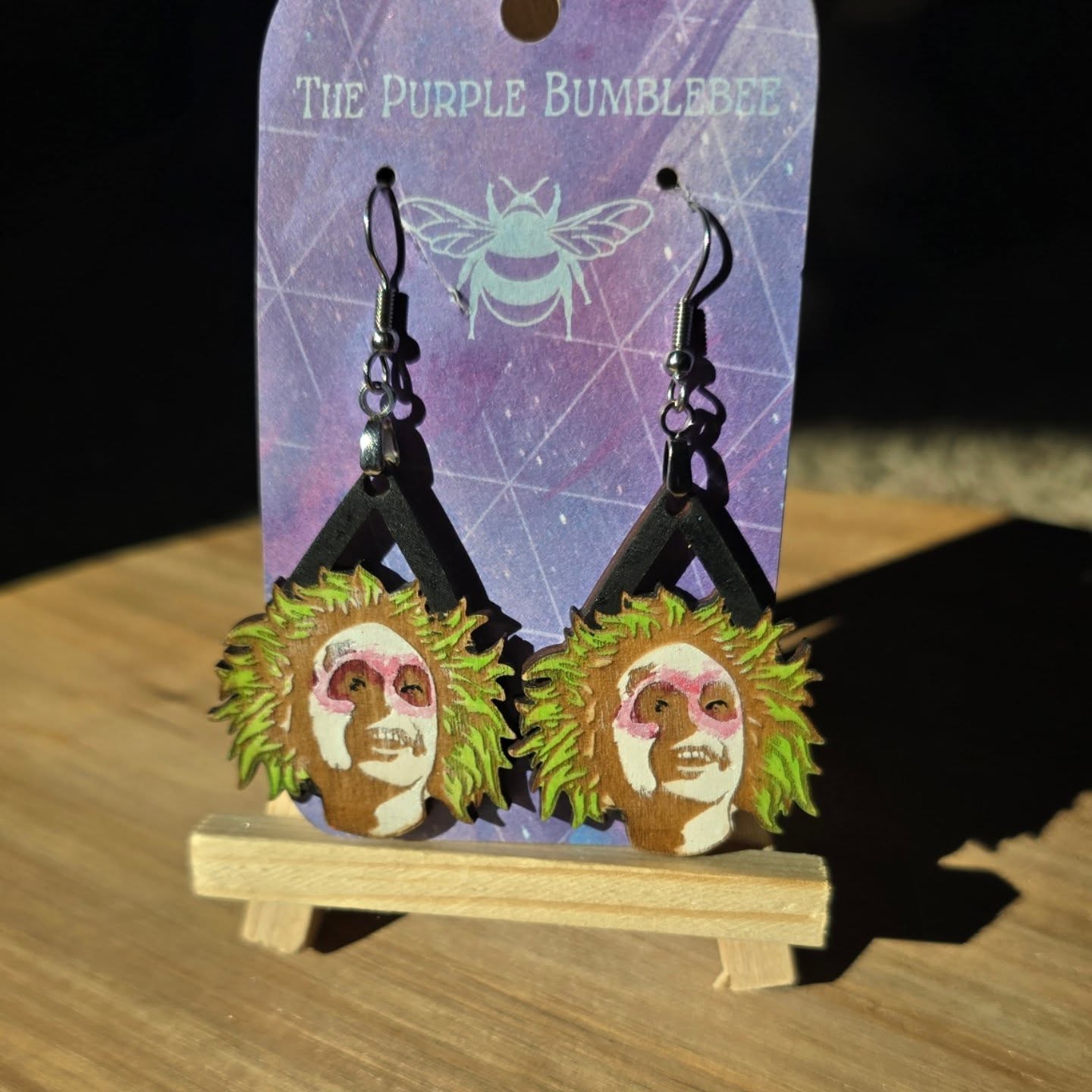 Beetlejuice...Beeeetleeeejuiceee.....BEETLEJUICE 🪲🪲🪲
Wooden, laser engraved, handpainted and now available ♡♡ $15 comment to snag your pair!!