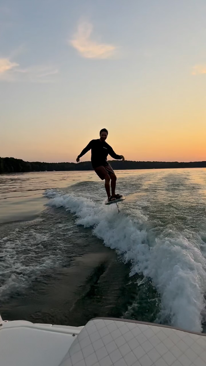 Wake Foiling in Brandenburg
#wingfoil #wingfoilberlin #wingfoilbrandenburg #wingfoillernen #wingfoillessons #wingfoiltenerife #wingfoilschool #wateradventures #foiling #wakefoil #foil