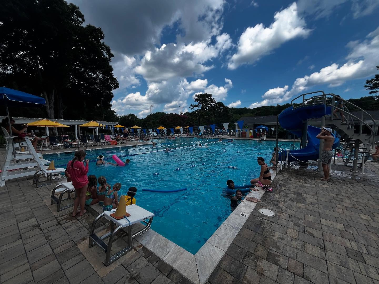 beautiful day at the most beautiful spot in the city! if we do say so ourselves 😏