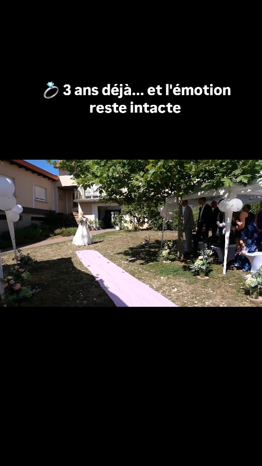 13 août 2022 🤍
Ce nouveau “oui”… et tout ce qui a suivi.
À notre amour, à notre histoire, à tout ce qui reste à écrire. 🕊️💖
August 13th, 2022 🤍
That new “yes”… and everything that followed.
To our love, our story, and everything yet to be written. 🕊️💖
#AmourQuiDure #CérémonieLaïque #RenouvellementDeVœux #LoveStory #PartenaireDeVie #CoupleGoals #VieDeCouple #AnniversaireDeMariage #AmourVrai #Soulmates #HistoireDAmour #CheminÀDeux #WeddingVows #VowRenewal #LoveThatLasts #WeddingInspiration #IsabelleCurratCoaching #FitLeaderMoments #TrueLove #RealLove #Forever