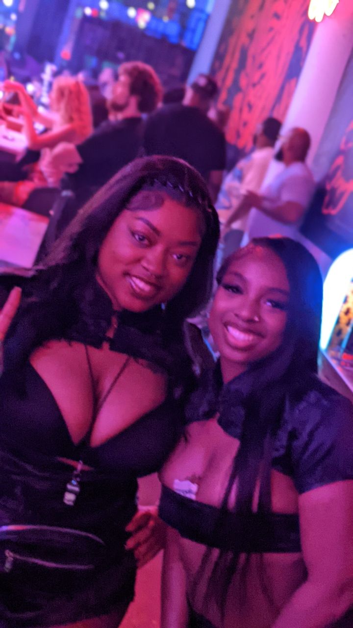 What we personally love about R&B SATURDAYS Is that we get to hear a different vibe from a uniquely different DJ every week! Now that's 🔥!!! This week, we've got @Dj__AriE putting her spin on the things!
WE'LL SEE YO❤️ THERE!
Visit www.deluxnightlife.com to RSVP for FREE entry (while supplies last)! You can pay at the door if we are out of the free passes (200 given away weekly)!
•••••••••••••••••
Brought to you by @TCent & @ChrisPaul513 of @Delux513
#R&Bsaturdays #R&BsaturdaysAtBaru