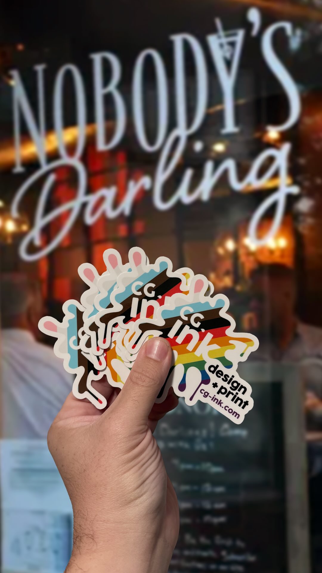 Great cocktail, great space, great connections at @nobodysdarlingbar with @blockclubchi 🍸💅
#cg_ink #nobodysdarlingbar #blackownedblackoperated #womenownedsmallbusiness #chicagobar #alwaysandersonville #nobodysdarling