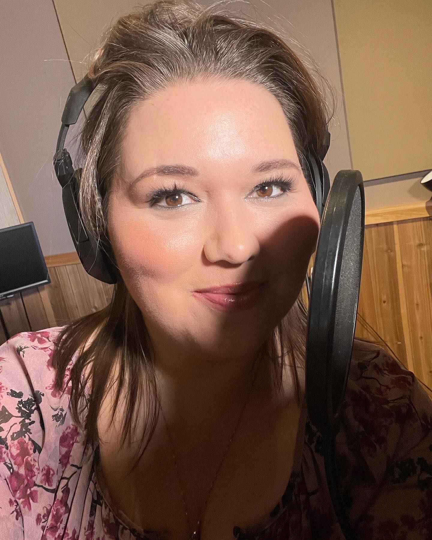 Recording studio days; where the intentionally crafted love song Iโve written for you becomes a radio-quality symbol of your story together. #wedding #lovestory #lovesong
#lovesongs
#music
#singer
#weddingmusic
#bride
#bridetobe
#weddingday
#weddinginspo
#happilyeverafter
#lovestory
#customlovesong
#personalizedweddingsong
#firstdancesong #recordingartist