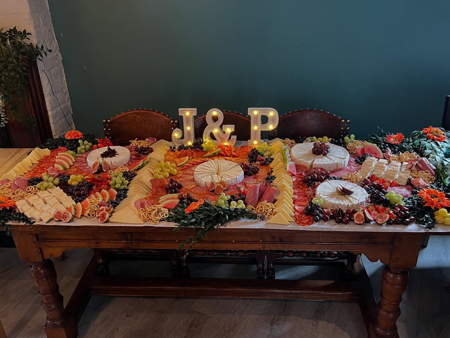 Bank holiday vibes don't have to end on Sunday! We're opening on Monday, August 25th from 12pm and the kitchen will be running a limited food menu available until 5pm.
Pop us a message on facebook or instagram to book a table as you wont be able to through the website.