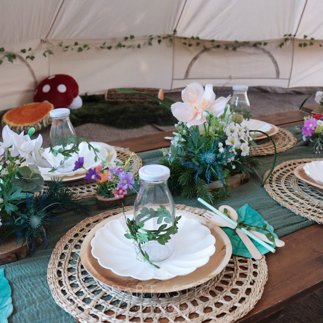 Beautiful Woodland themed picnic in our twin door bell tent 🌿🐿️🍄
The best choice for a day party in these hot days of the summer.
.
.
.
#guildfordmums #guildfordbusiness #kidsideas #kidscelebration #surreykids #kidspartyideas #surreymums #surreysmallbusiness #partyideasforchildren #birthdayideas #kidsparty #picnicpartyhire #eventstyling #popuppartyhire #birthdaypicnic #popuppicnic #tablestyling #woodlandparty #intothewoods #partyfairies