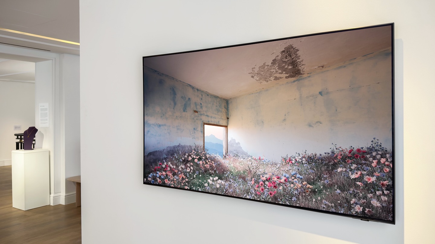 A new artwork from Sharjah, United Arab Emirates, is on display in London at @aspreystudio in a private show for Asprey Studios clients.