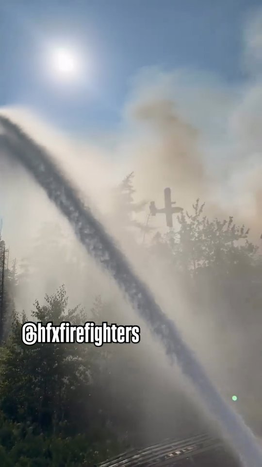 A little close to home... 🏡
⠀⠀⠀⠀⠀⠀⠀⠀⠀⠀⠀⠀ ⠀⠀⠀⠀⠀⠀⠀⠀⠀⠀⠀
Repost @hfxfirefighters 🚒👩🚒🔥
⠀⠀⠀⠀⠀⠀⠀⠀⠀⠀⠀⠀ ⠀⠀⠀⠀⠀⠀⠀⠀⠀⠀⠀
The Bayers Lake wildfire has been ongoing all day and remains uncontrolled well after midnight. I can't sleep... so I started to pack in case we need to evacuate. 🐾🐶🎒
⠀⠀⠀⠀⠀⠀⠀⠀⠀⠀⠀⠀ ⠀⠀⠀⠀⠀⠀⠀⠀⠀⠀⠀
⚠️ An evacuation alert means there's a potential threat - be ready to act quickly. Gather your essential items, prepare your home, plan your escape routes, and check on your neighbors.
⠀⠀⠀⠀⠀⠀⠀⠀⠀⠀⠀⠀ ⠀⠀⠀⠀⠀⠀⠀⠀⠀⠀⠀
A heartfelt thank you to the Halifax Fire Department and everyone working tirelessly to put out the fires. Your bravery, dedication, and hard work are truly appreciated. 👏🥇 Stay safe, and thank you for protecting our community! 🚒👩🚒❤️
⠀⠀⠀⠀⠀⠀⠀⠀⠀⠀⠀⠀ ⠀⠀⠀⠀⠀⠀⠀⠀⠀⠀⠀
Wishing everyone safety and strength as we hope for a swift end to this crisis. 🤞😢
⠀⠀⠀⠀⠀⠀⠀⠀⠀⠀⠀⠀ ⠀⠀⠀⠀⠀⠀⠀⠀⠀⠀⠀
#BayersLake #BayersLakeFire #NovaScotia #Halifax #Wildfires #Wildfire #SusieLake #Firefighters #Evacuation #EvacuationAlert #OhCanada 🇨🇦
⠀⠀⠀⠀⠀⠀⠀⠀⠀⠀⠀⠀ ⠀⠀⠀⠀⠀⠀⠀⠀⠀⠀⠀⠀⠀⠀⠀⠀⠀⠀⠀⠀⠀⠀⠀ ⠀⠀⠀⠀⠀⠀⠀⠀⠀⠀⠀⠀⠀⠀⠀⠀⠀⠀⠀⠀⠀⠀⠀ ⠀⠀⠀⠀⠀⠀⠀⠀⠀⠀⠀⠀⠀⠀⠀⠀⠀⠀⠀⠀⠀⠀⠀ ⠀⠀⠀⠀⠀⠀⠀⠀⠀⠀⠀⠀⠀⠀⠀⠀⠀⠀⠀⠀⠀⠀⠀ ⠀⠀⠀⠀⠀⠀⠀⠀⠀⠀⠀⠀⠀⠀⠀⠀⠀⠀⠀⠀⠀⠀⠀ ⠀⠀⠀⠀⠀⠀⠀⠀⠀⠀⠀
#ClimateChange #ClimateAction #ClimateAction #ProtectOurPlant #NoPlanetB #SaveOurEarth #Earth #Canada #MotherNature #ActOnClimate #ClimateJustice #GlobalWarming #GoGreen #SustainableFuture #ClimateEmergency #EarthFirst #ClimateSolutions #GoGreen #CreateChange