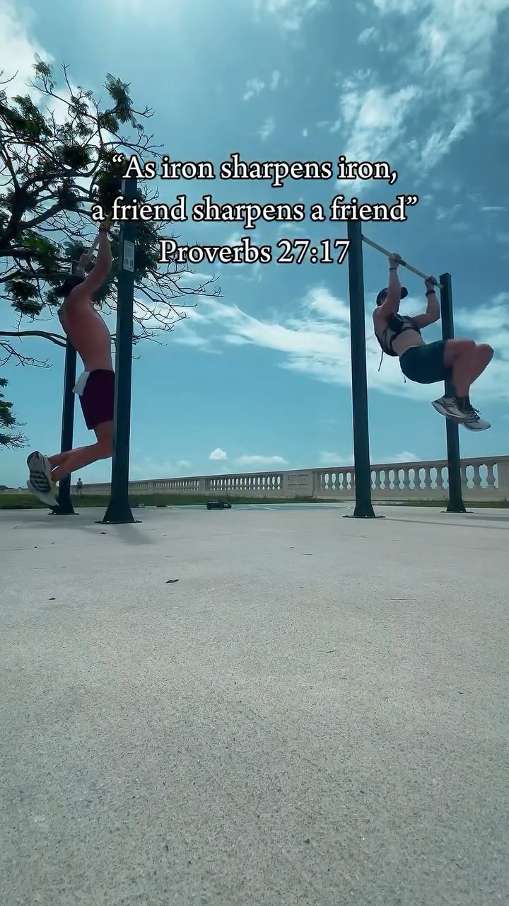 Brother in crime 🤞🏼
.
.
.
#tun #running #runners #hybrid #hybridathlete #fit #fitness #motivation #motivational #workout #lifting #viral #trend #trendingnow #race #reels #runningmotivation #brother #brothers #bro