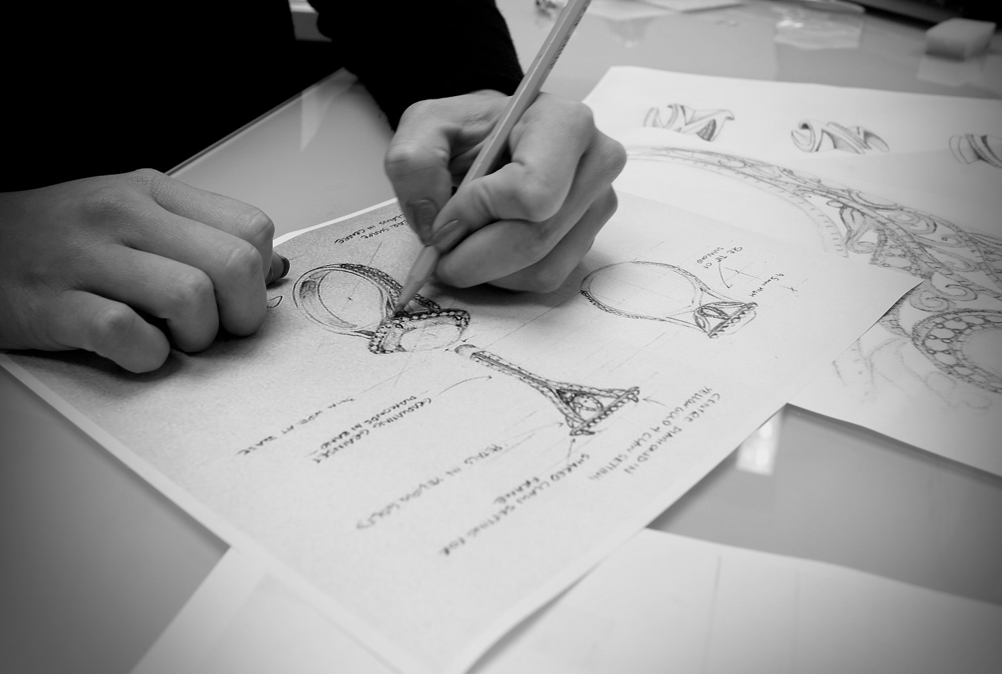 “Every curve, every detail — the essence of what makes us exceptional in jewelry making. ✨💍”
#oconjewelry