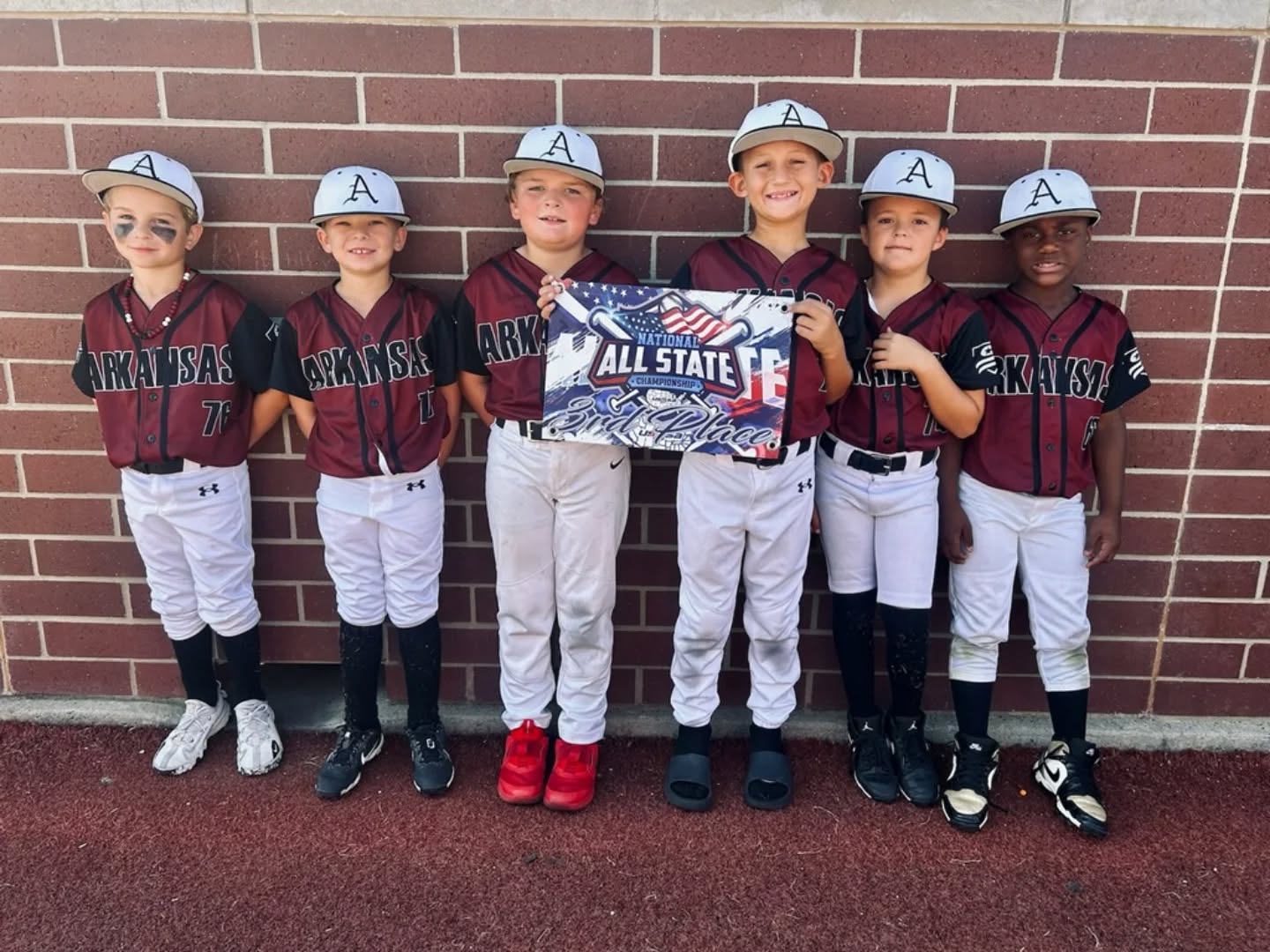 This past July, these 6 Mayhem boys got to represent Arkansas in the USSSA State Nationals Tournament in Indianapolis. They battled hard against 8u teams from all over the country and finished 3rd. Way to go boys! Way to represent Arkansas!