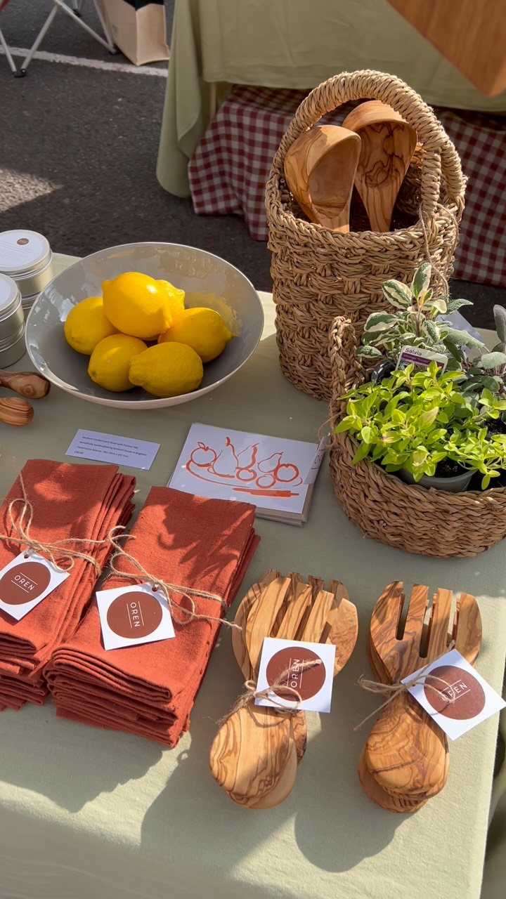🌞🌸 It’s been a while, but we’re still here! 🌸🌞
Lots of new chopping and serving boards at the next local markets, alongside other sustainable homewares. You’ll find us at:
🍊 Bury St Edmunds Food and Drink Festival
Sunday 24 August, 9.30-5pm
🍊 Helmingham Hall Flower Show
Sunday 14 September
🍊 Gransden & District Agricultural Show
Saturday 27 September
Hopefully see you there 👋🏼 🌞
#orenhomeware #burystedmunds #foodanddrinkfestival #eastanglia #gransdenagriculturalshow #servingboards #choppingboards #grazingtablesandcheeseboards #cheeseboardsofinstagram