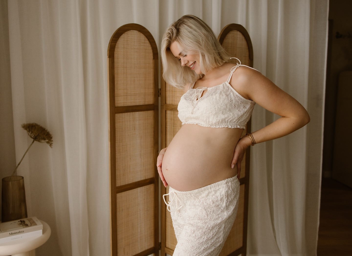 Verlof! 🤍
Morgen gaat mijn verlof in, dus ik duik lekker in m’n baby bubbel!
Ik blijf bereikbaar voor aanvragen, maar het zal wat langer duren voordat je een reactie ontvangt.
Mega dankbaar voor alle toffe opdrachten het afgelopen jaar. Ik wilde nog zoveel mooie plaatjes met jullie delen, dus ik heb voor de komende tijd nog wat ingepland 😊
Tot gauw!
Liefs 🫶🏼